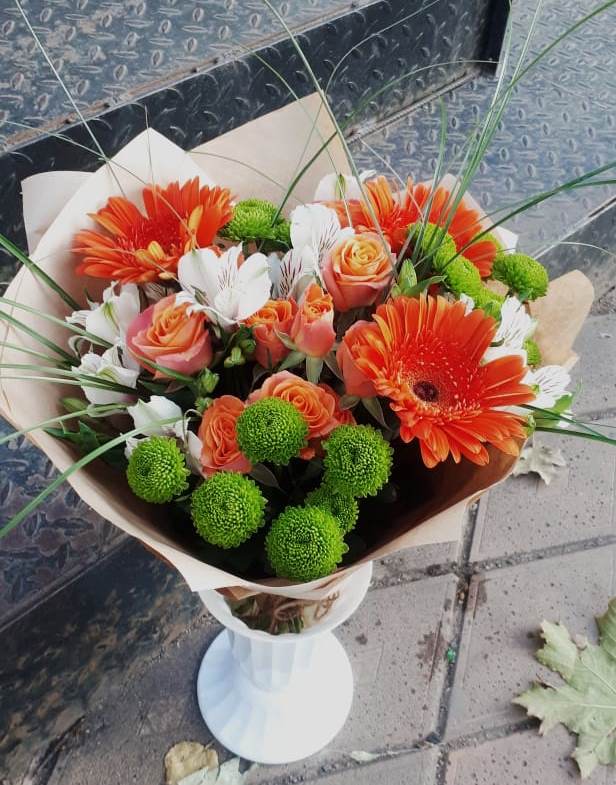 Букет цветов из: Герберы, Хризантемы, Альстромерии и Розы в Новые Лапсары