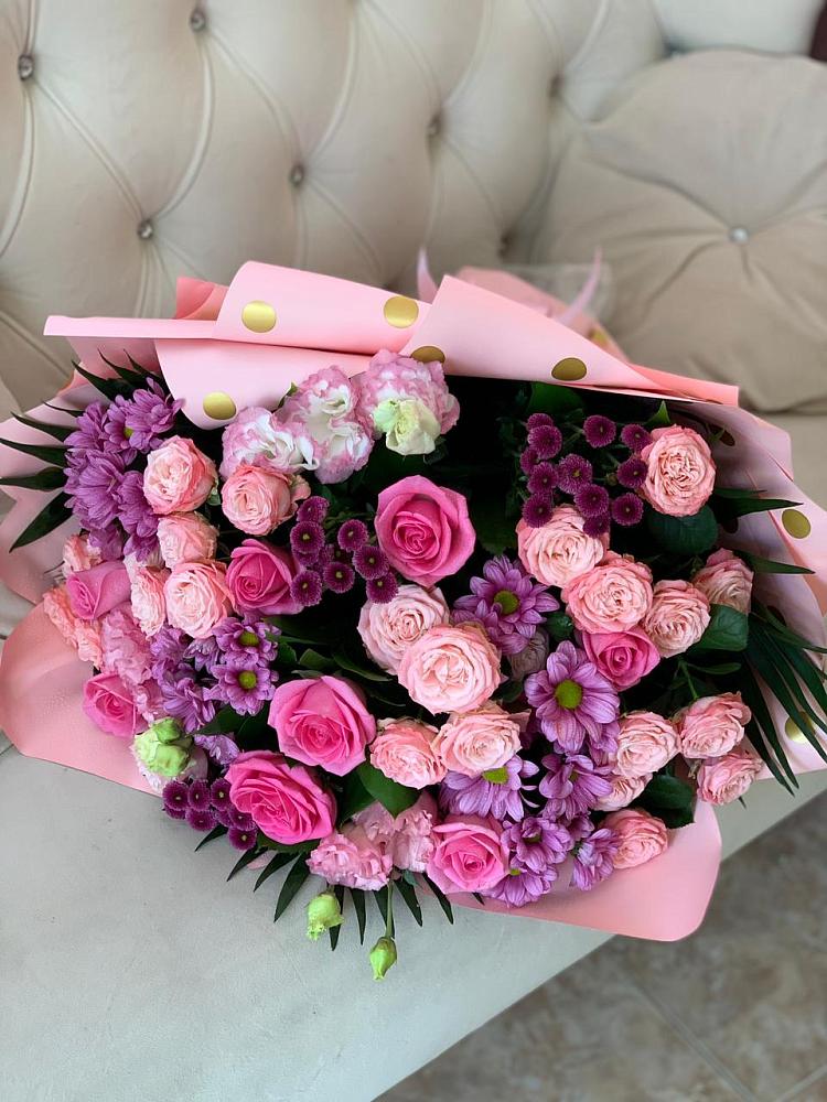 Букет цветов из: Хризантемы, Розы и Лизиантусы в Новые Лапсары