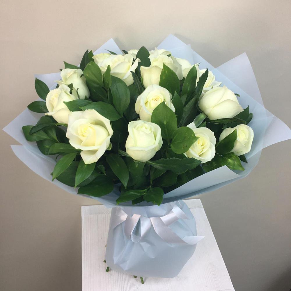 Букет 15 Белых роз Проуд в Новые Лапсары