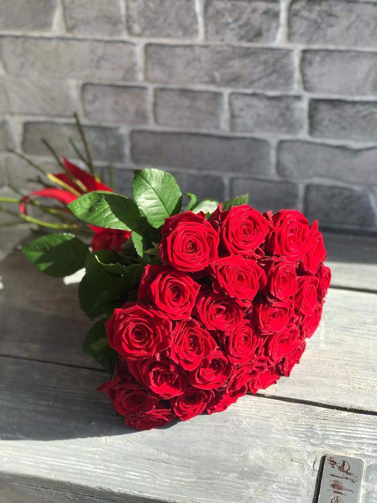 Букет Красные розы Фридом в Новые Лапсары