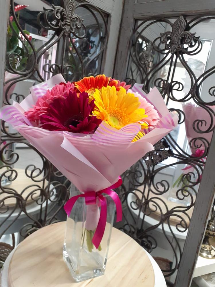 Букет цветов из: Герберы в Новые Лапсары