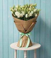 Букет цветов из:  Лизиантусы в Новые Лапсары