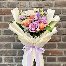Букет цветов из:  Лизиантусы и Розы #REPLACE_PRED# Новые Лапсары