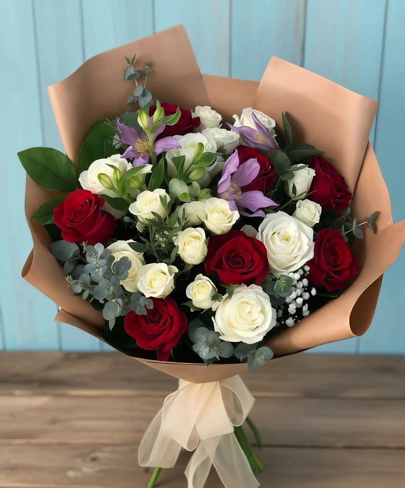 Букет цветов из: Розы и Альстромерии в Новые Лапсары