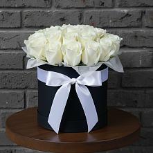 Цветочная композиция из Розы в шляпной коробке в Новые Лапсары