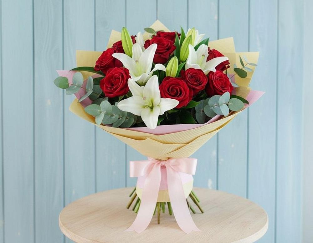 Букет цветов из: Лилии и Розы в Новые Лапсары